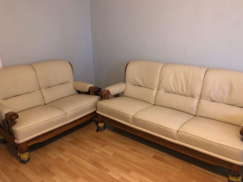 Italienische Ledersofas 3 und 2